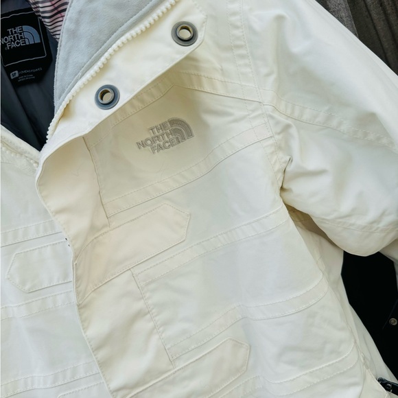 The North Face Ski/Snowboarding Jacket Women's Sz SP - Picture 3 of 13